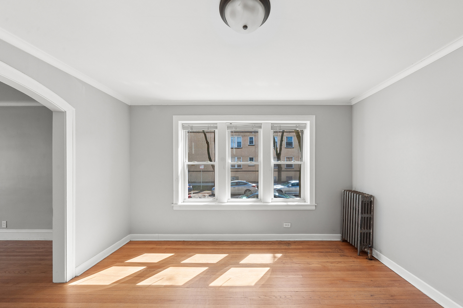 2440-42 W Ardmore Avenue