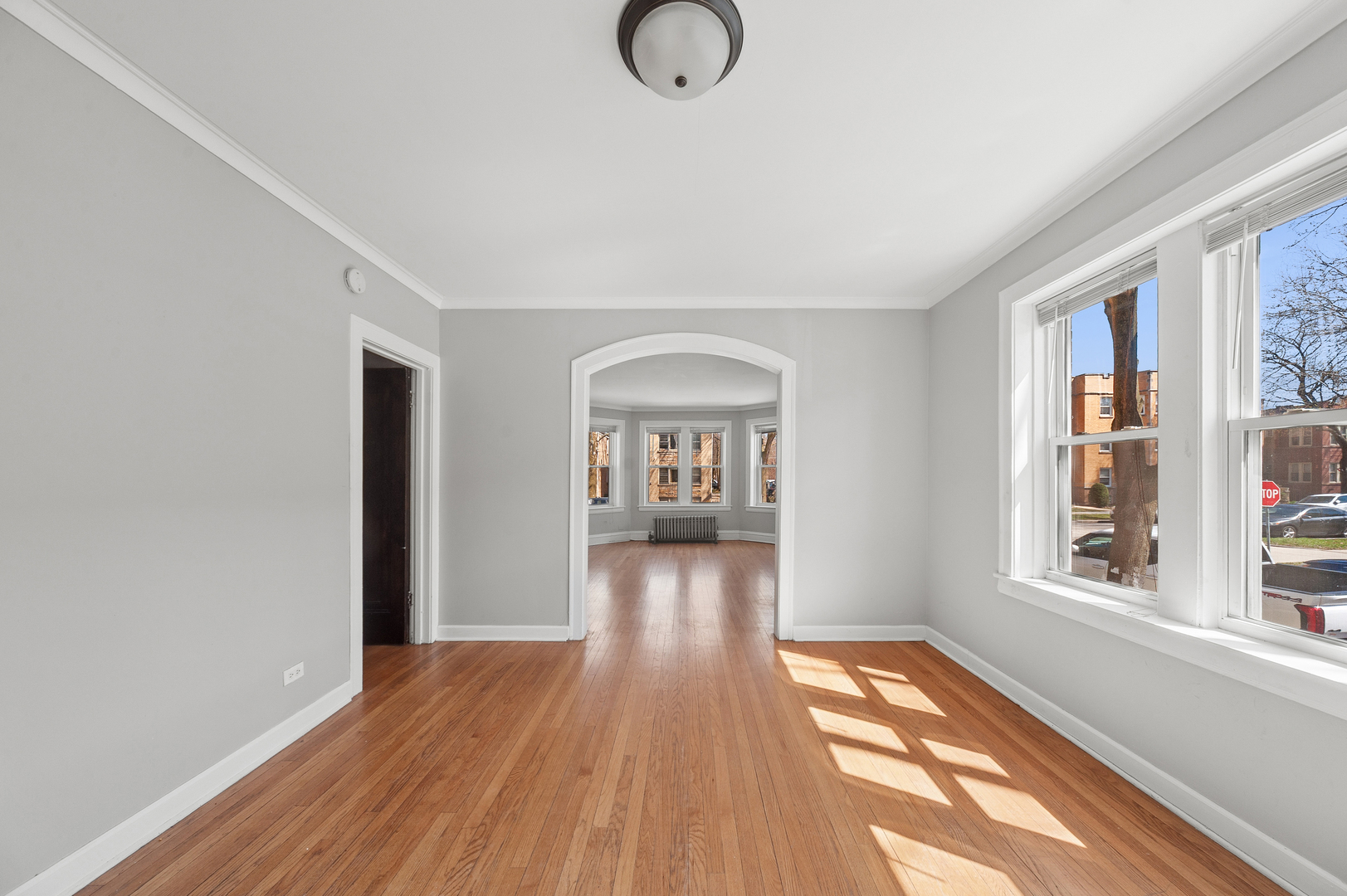 2440-42 W Ardmore Avenue