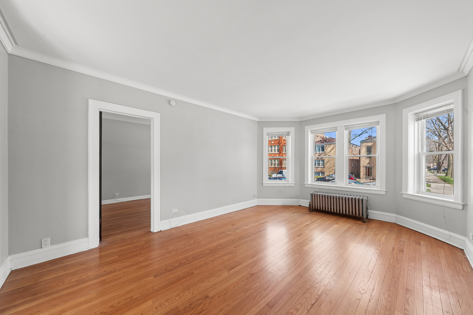 2440-42 W Ardmore Avenue