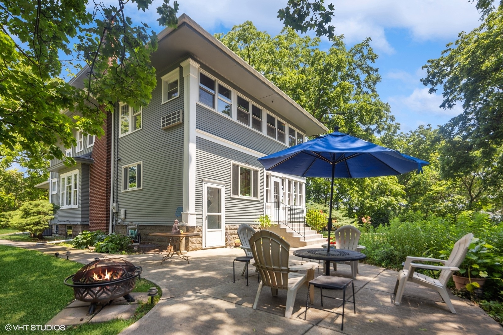 1492 W Irving Park Road