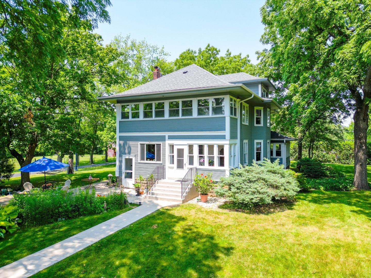1492 W Irving Park Road