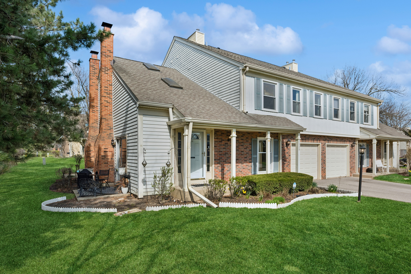 2555 College Hill Circle