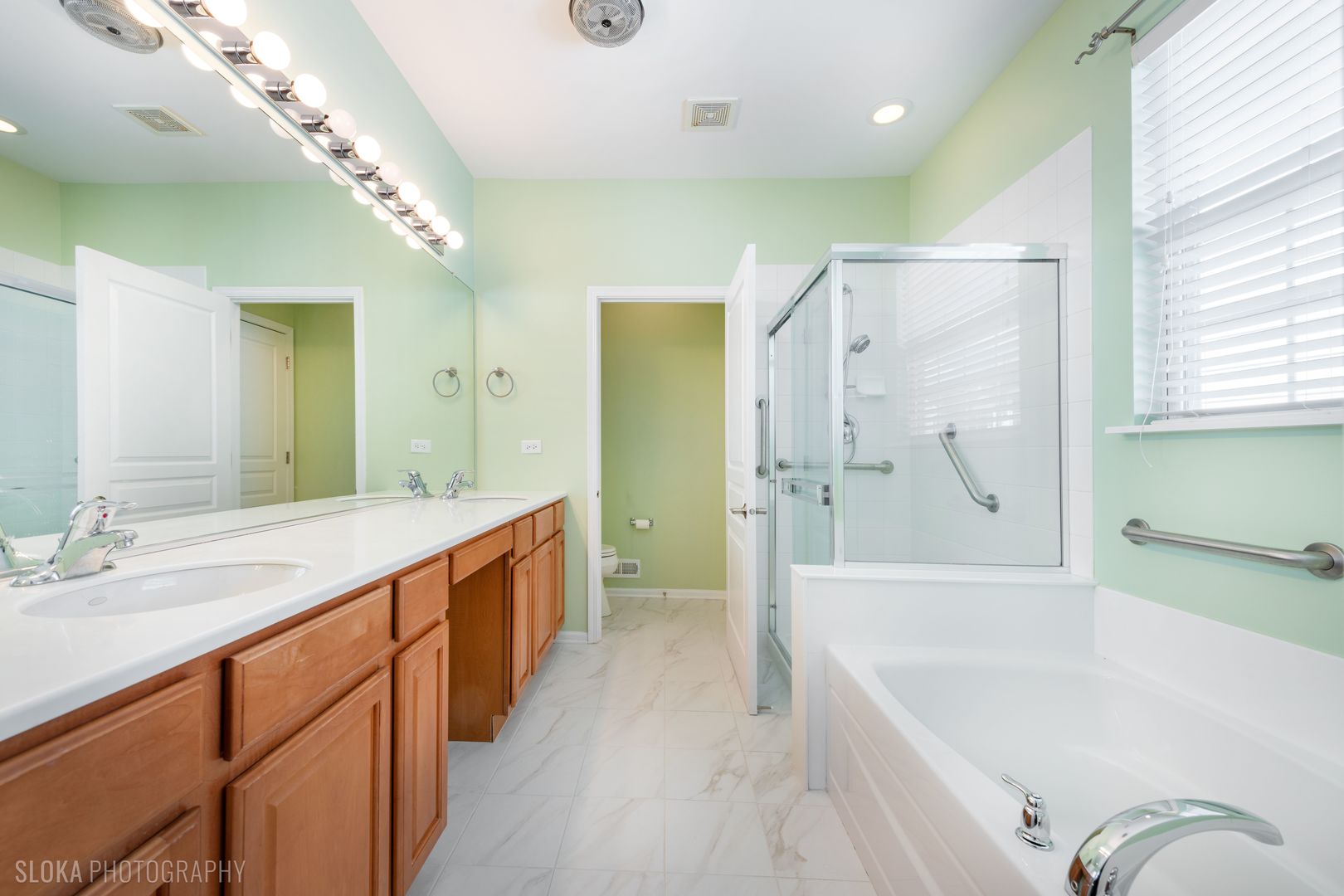 2661 Venetian Lane