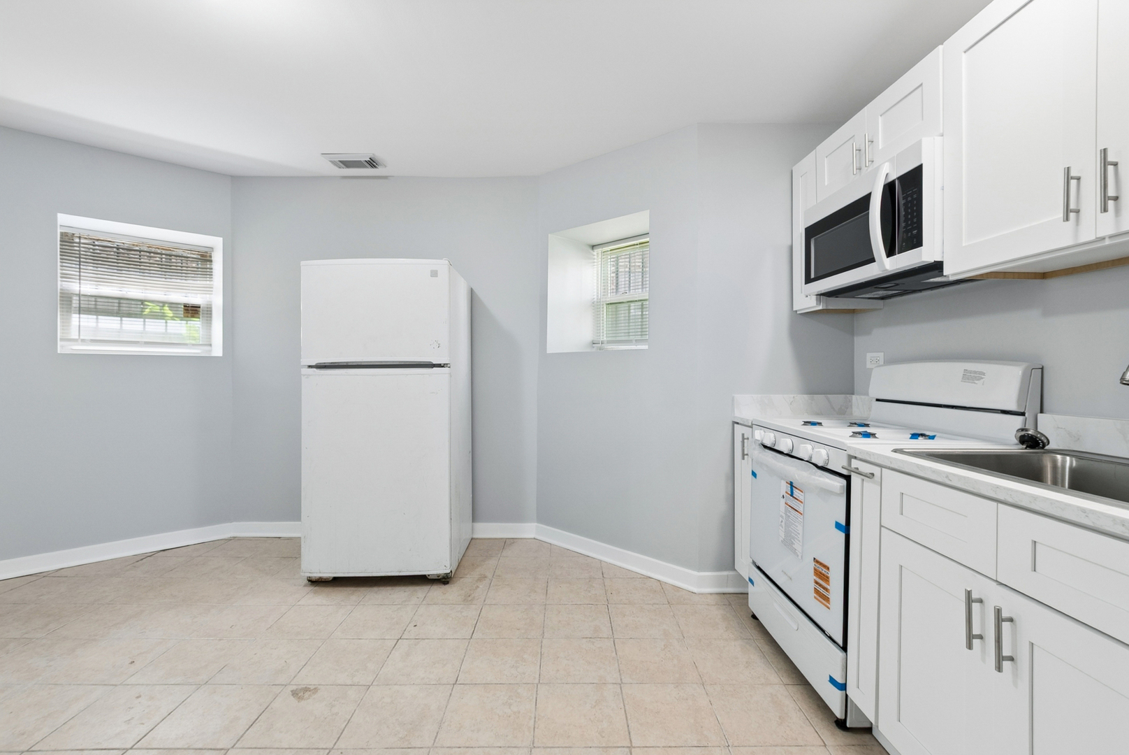 1404 S Hamlin Avenue Unit: G