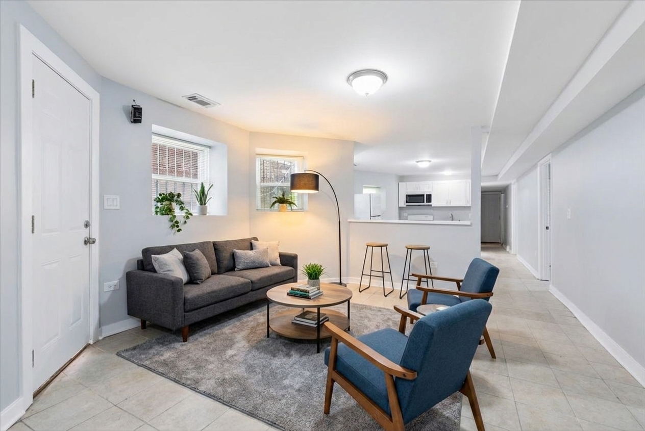 1404 S Hamlin Avenue Unit: G