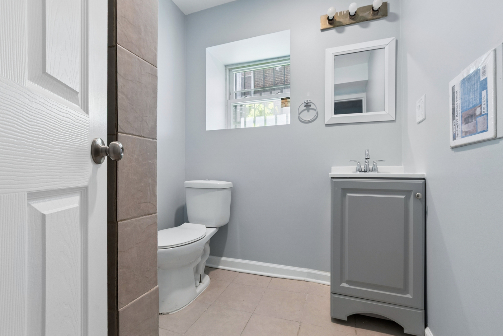 1404 S Hamlin Avenue Unit: G