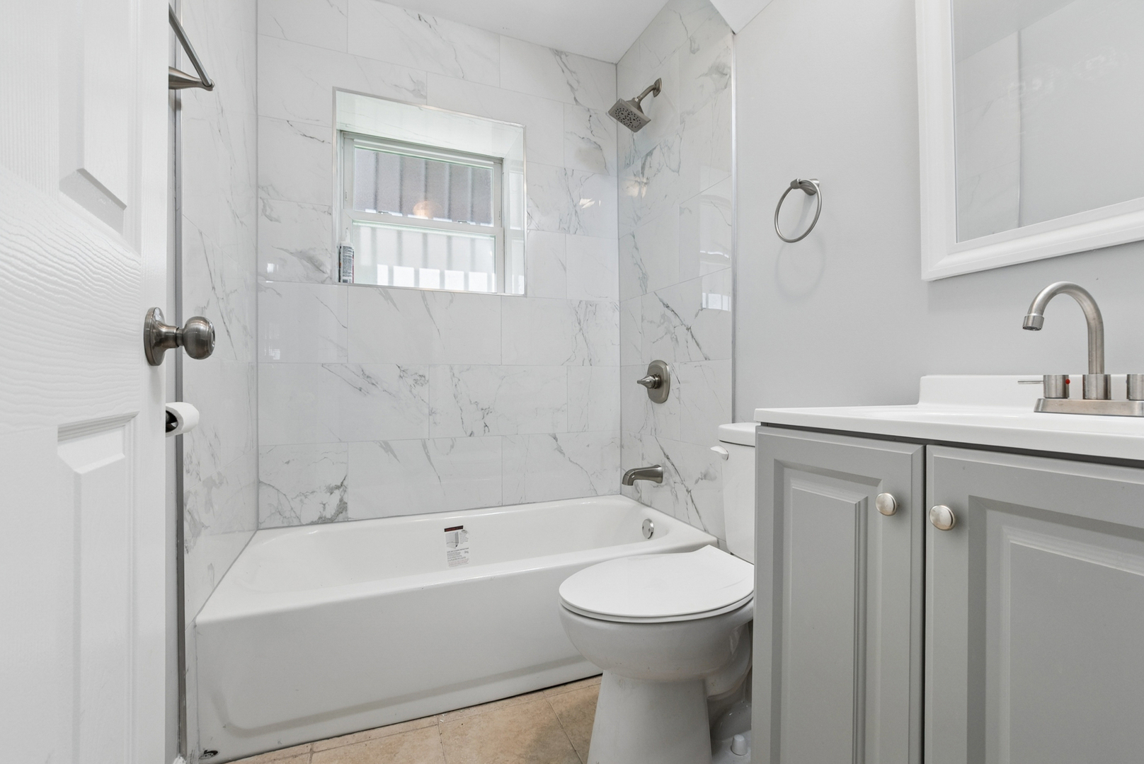 1404 S Hamlin Avenue Unit: G