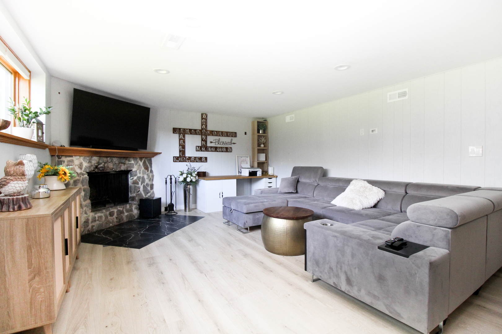 326 MILAN Court