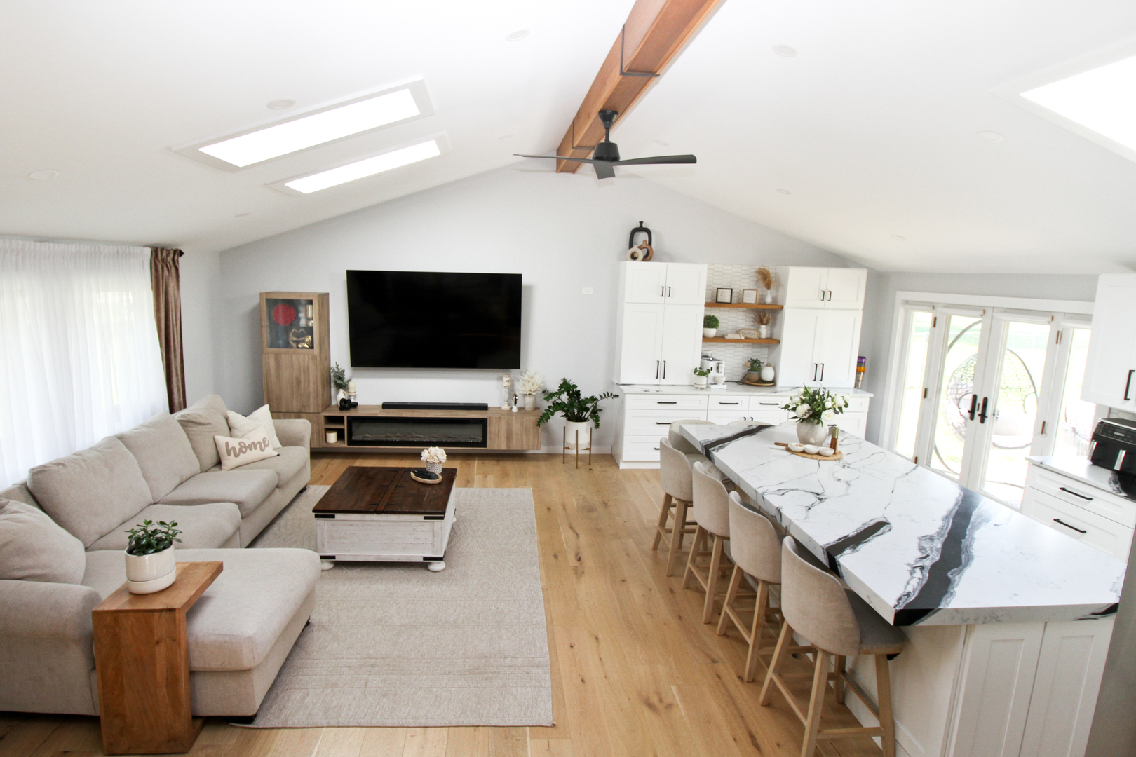 326 MILAN Court