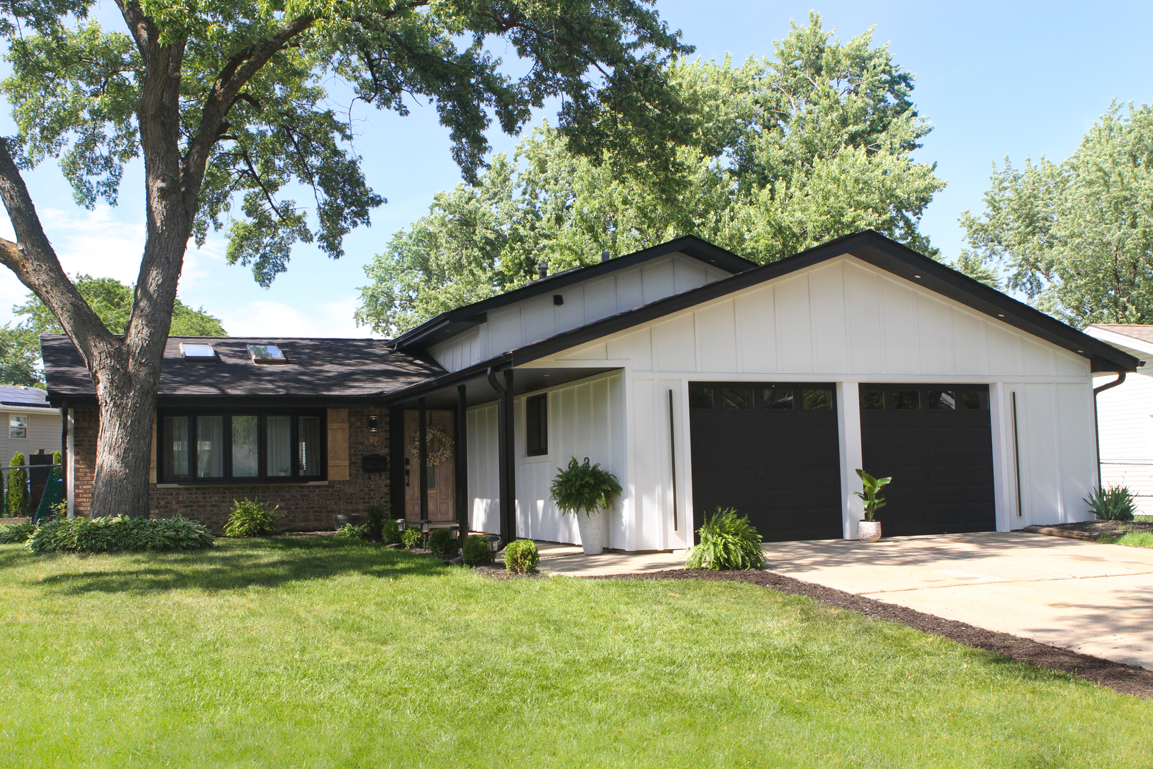 326 MILAN Court