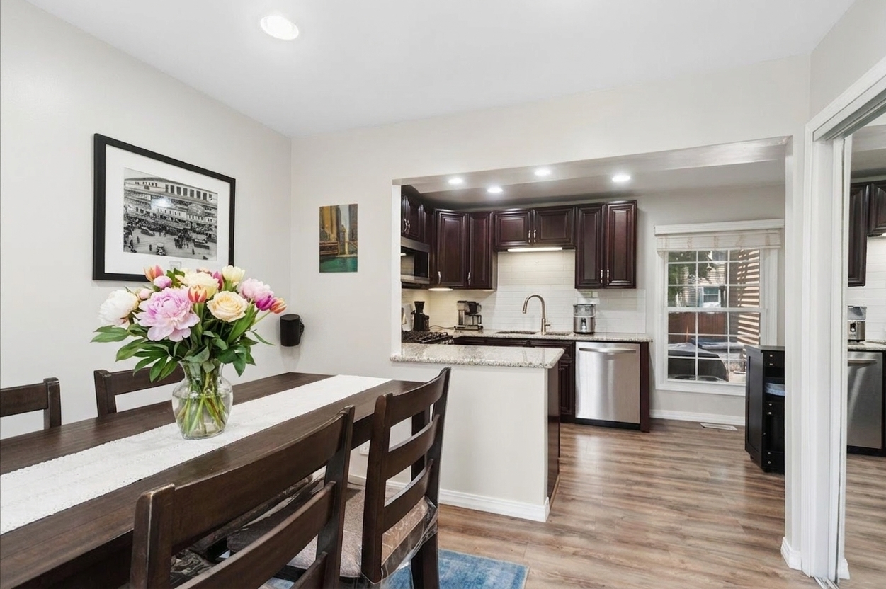 7635 Manchester Manor