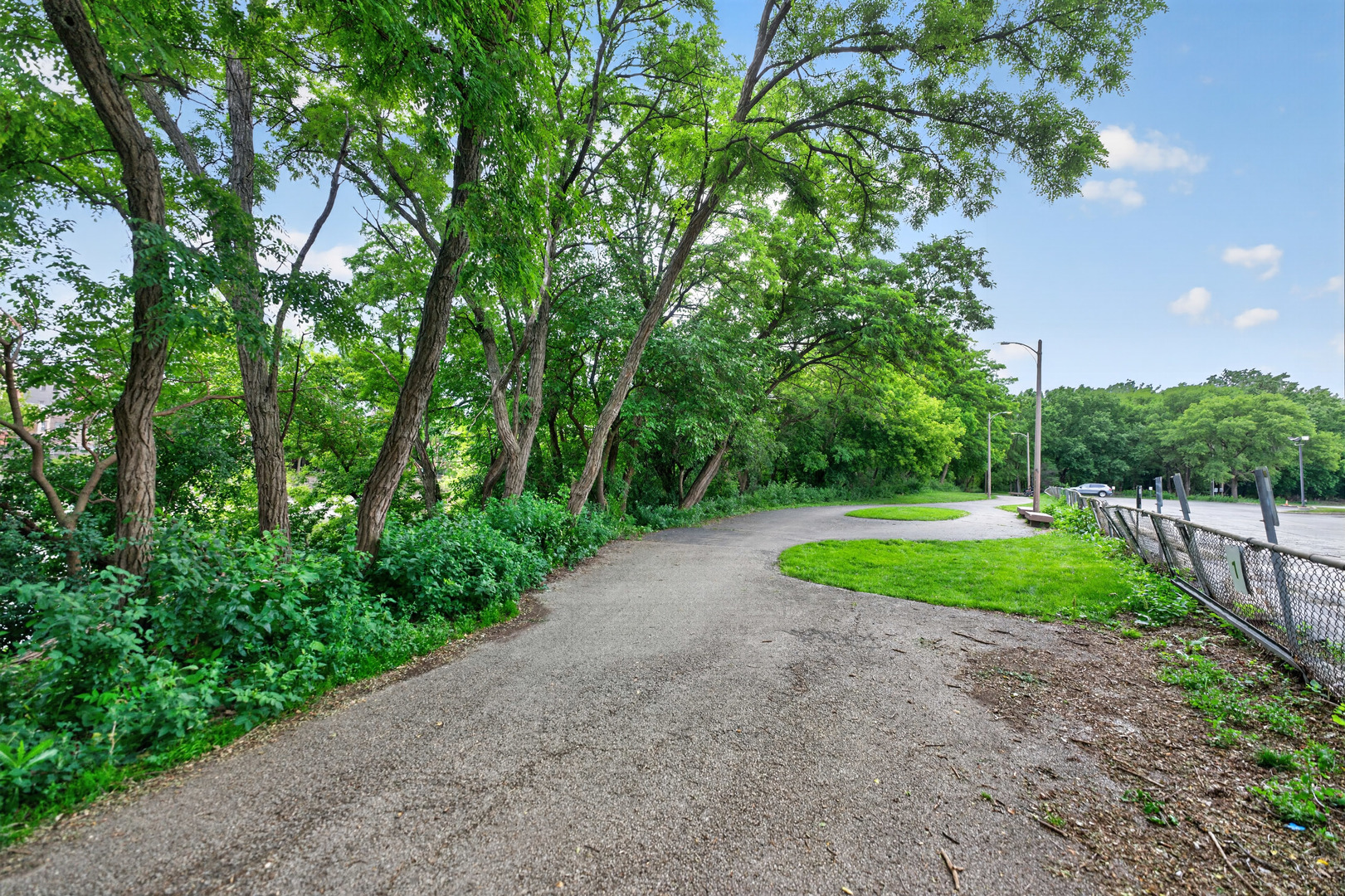 2633 W Belmont Avenue Unit: 2