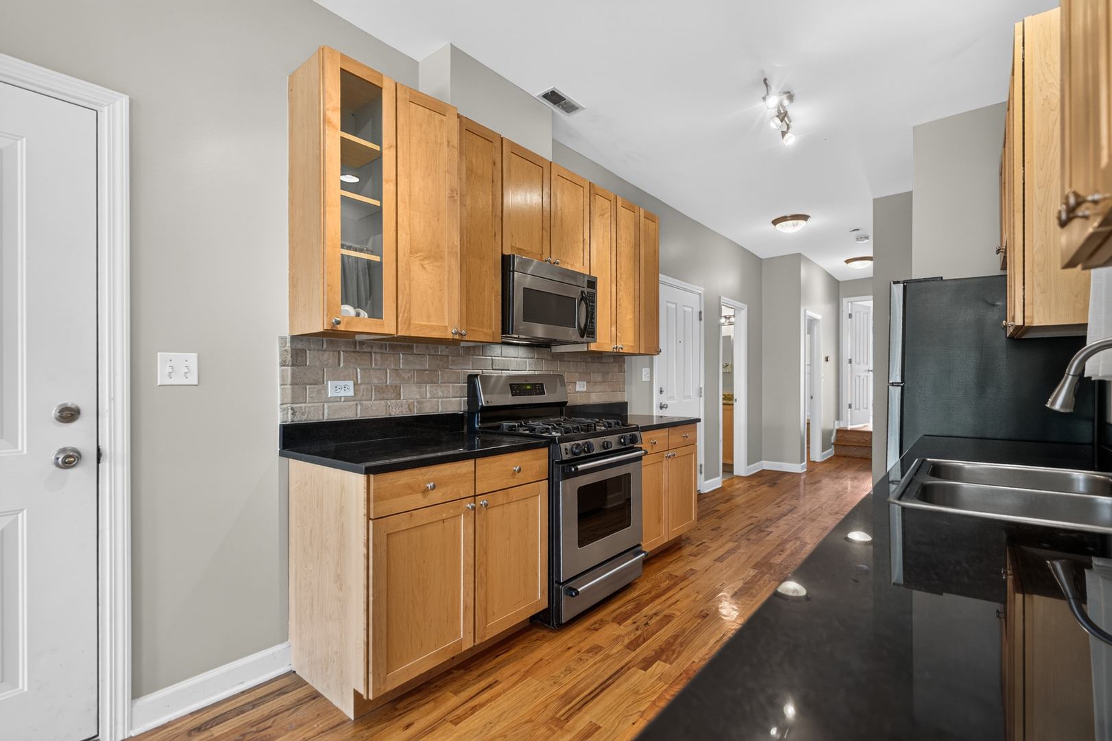 2633 W Belmont Avenue Unit: 2