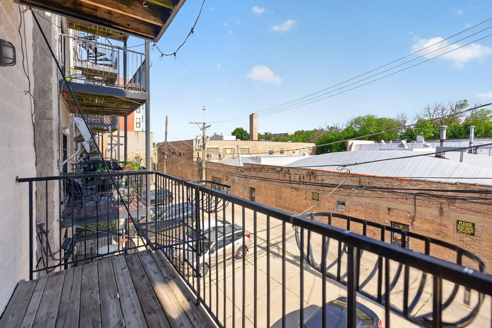 2633 W Belmont Avenue Unit: 2
