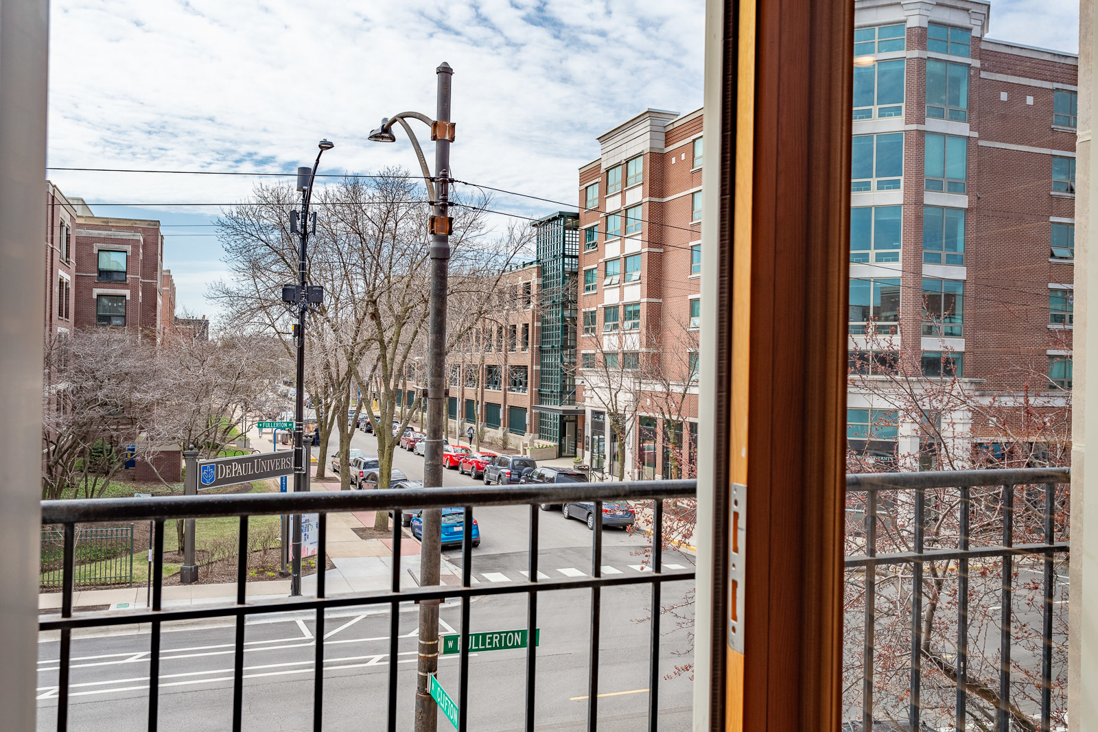 1126 W Fullerton Avenue Unit: 2