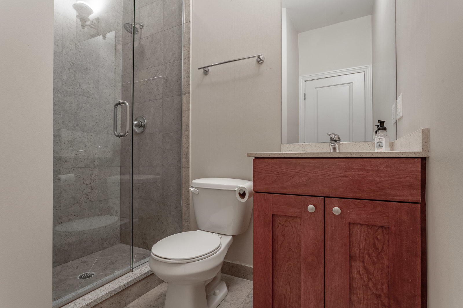 1126 W Fullerton Avenue Unit: 2
