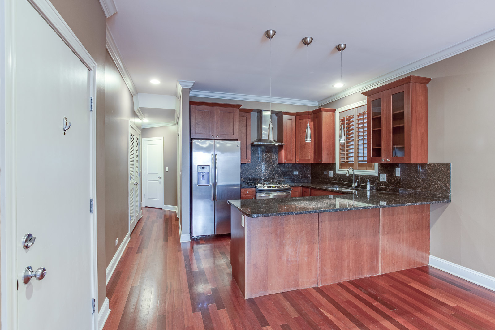1126 W Fullerton Avenue Unit: 2