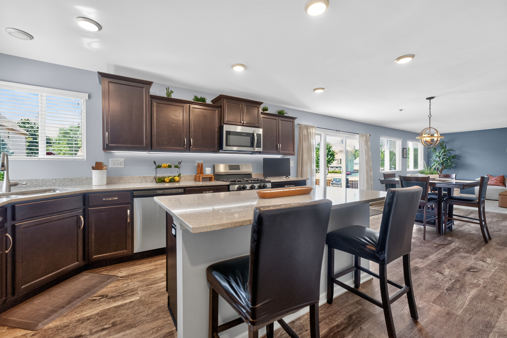 162 Hibiscus Lane