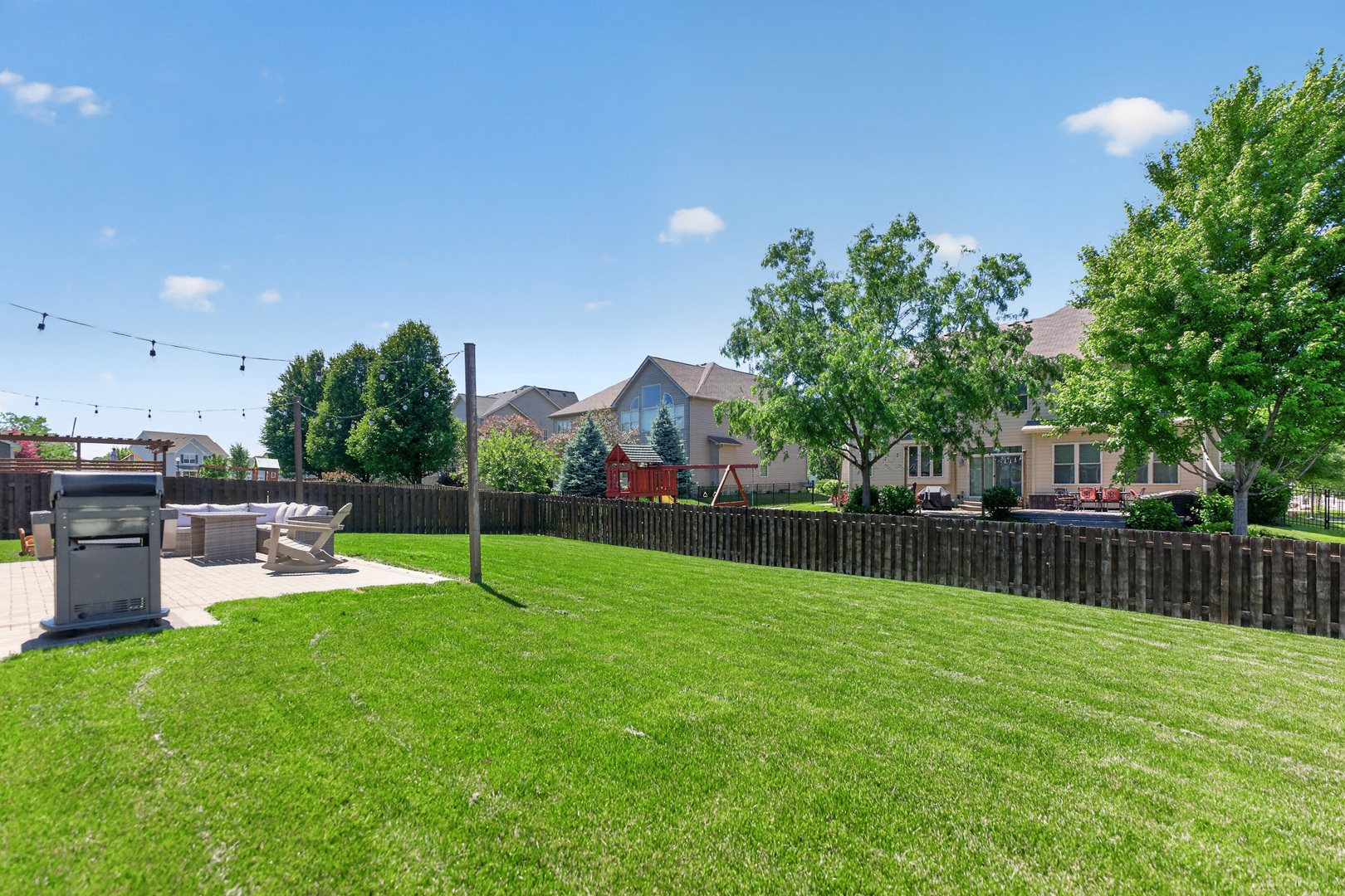 162 Hibiscus Lane