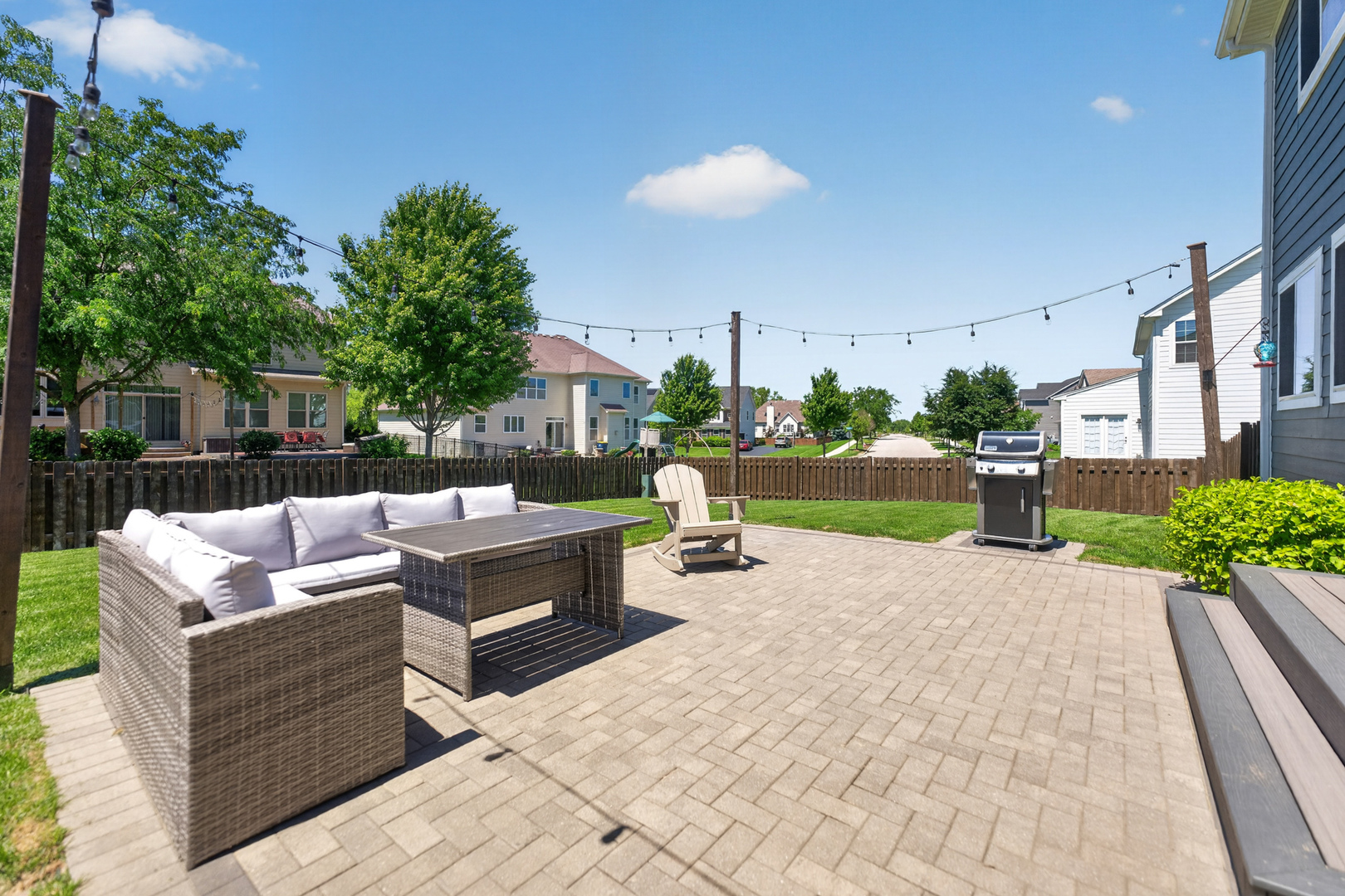 162 Hibiscus Lane