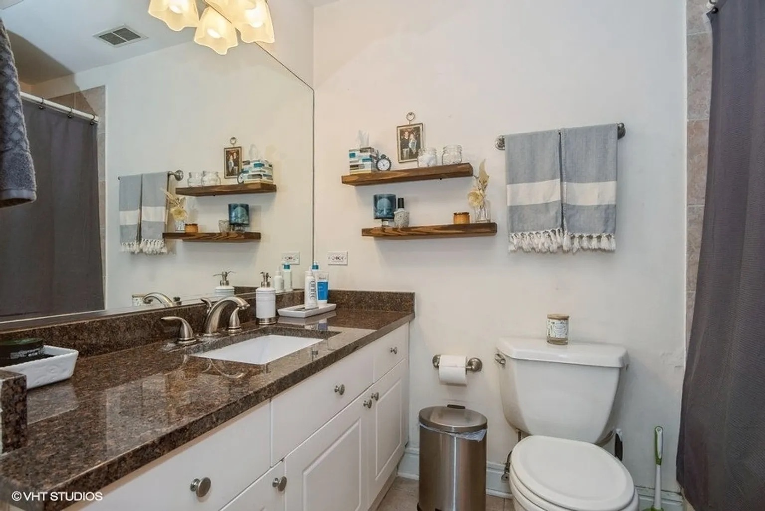 212 W Washington Street Unit: 1406