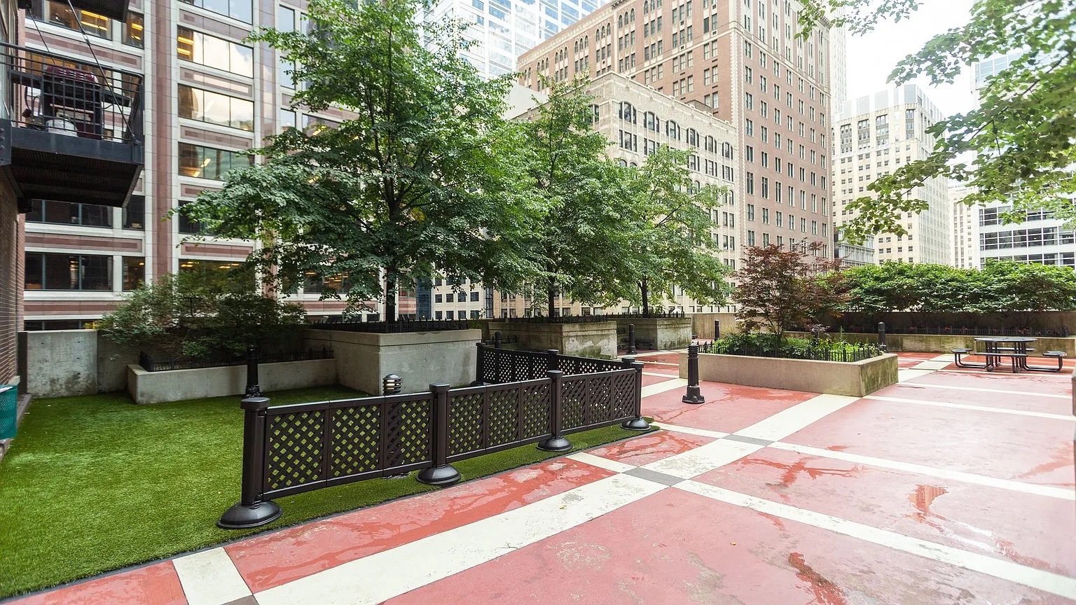 212 W Washington Street Unit: 1406