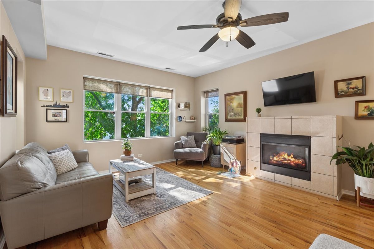 4307 N Troy Street Unit: 2