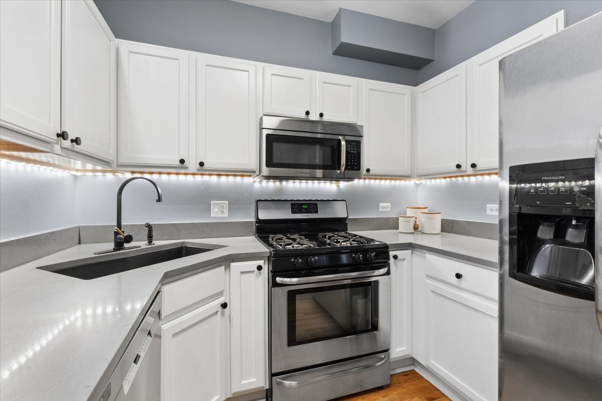 4307 N Troy Street Unit: 2