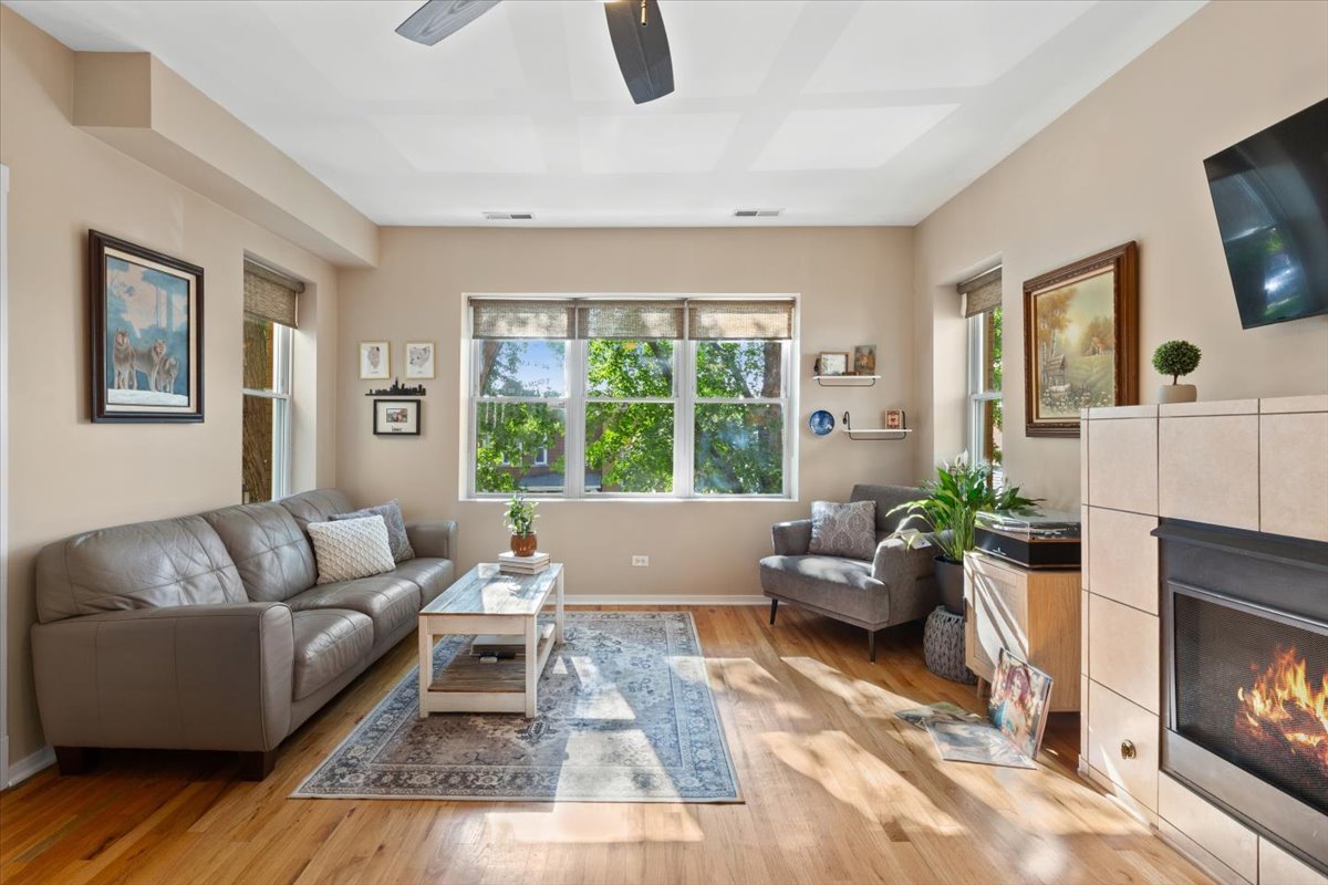 4307 N Troy Street Unit: 2