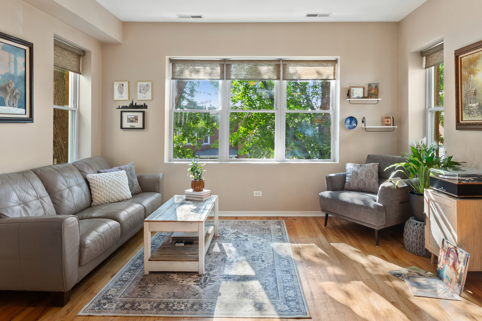 4307 N Troy Street Unit: 2