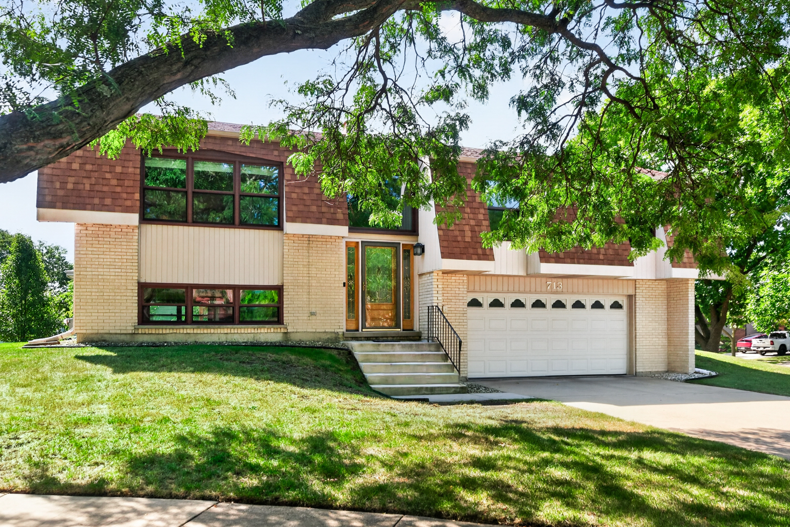 713 N Elm Circle