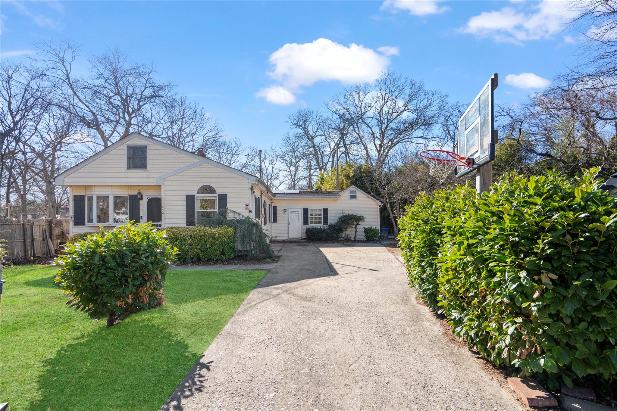 254 Laurelton Drive