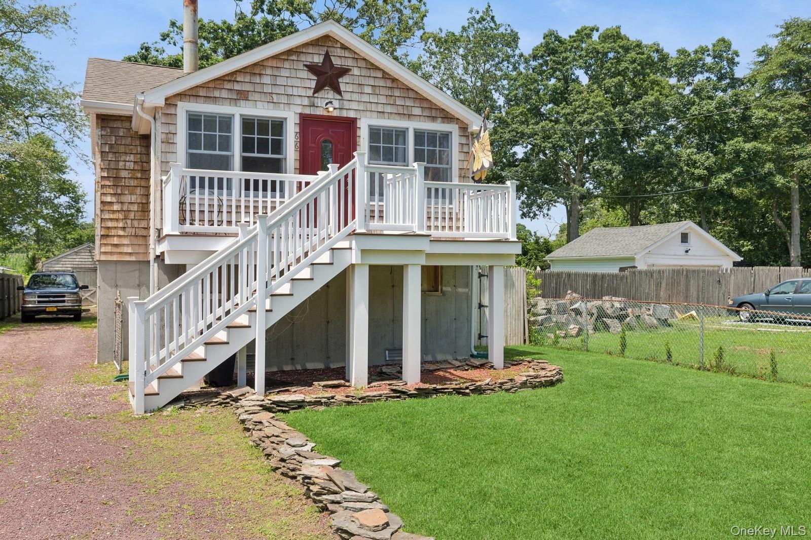 66 Lynbrook Drive