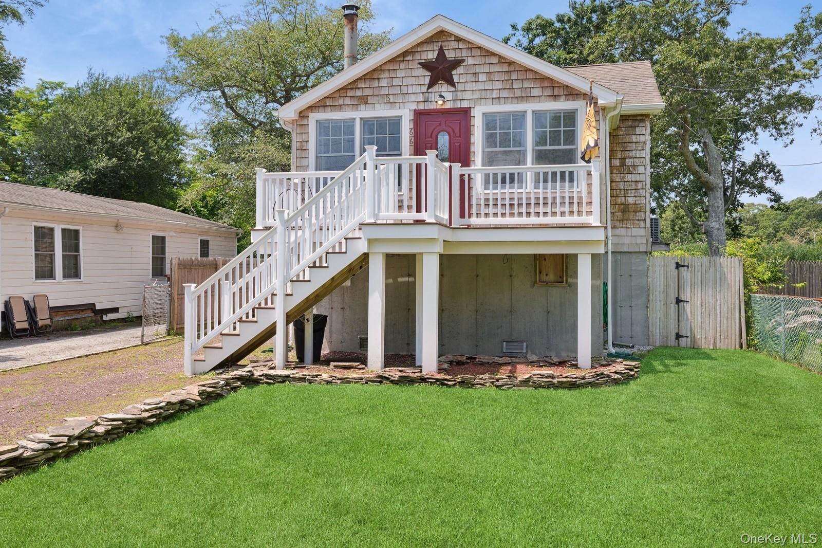 66 Lynbrook Drive
