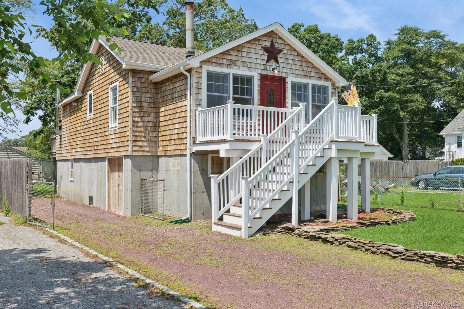 66 Lynbrook Drive