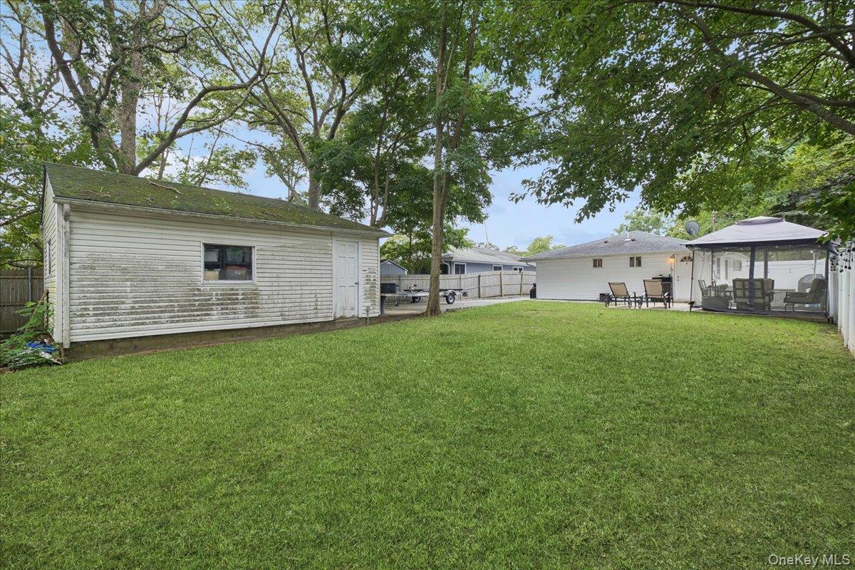 7 Pine Tree Drive
