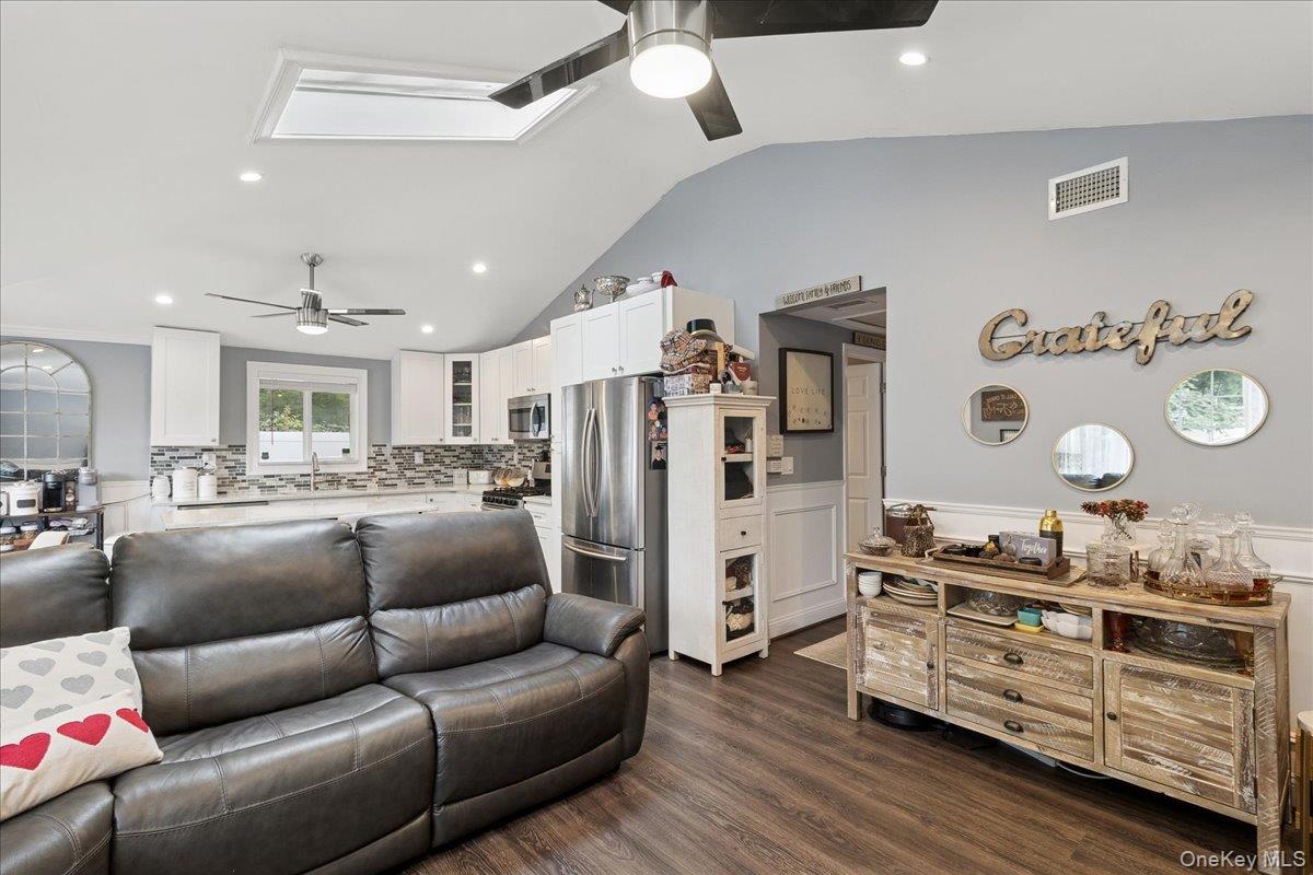 7 Pine Tree Drive
