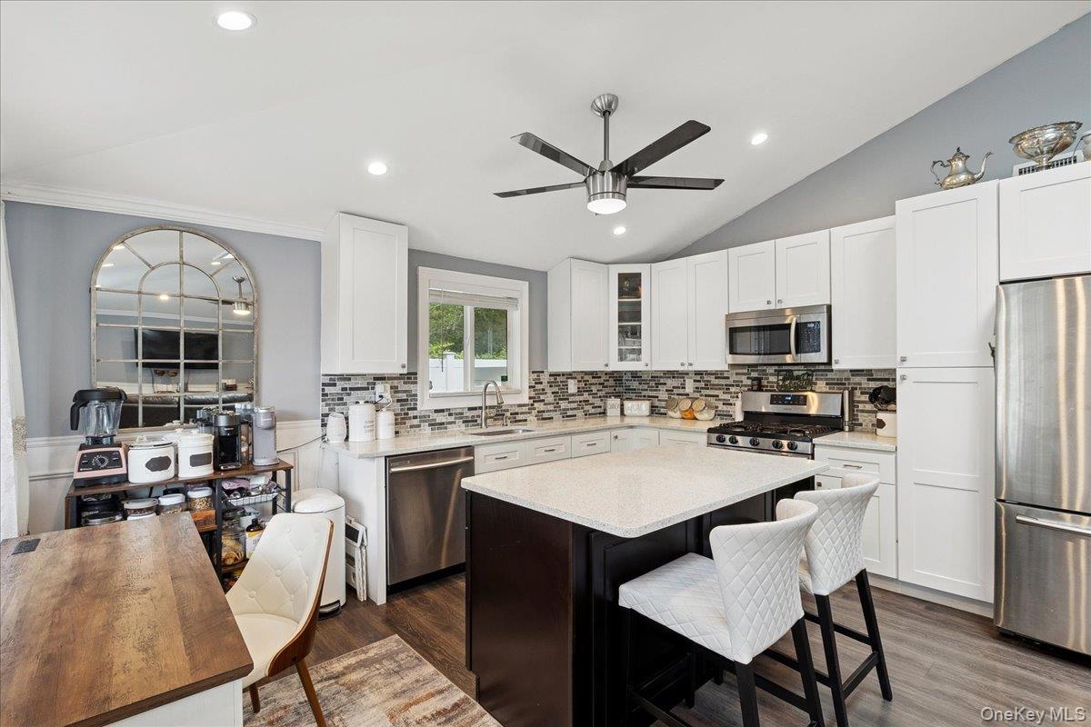 7 Pine Tree Drive