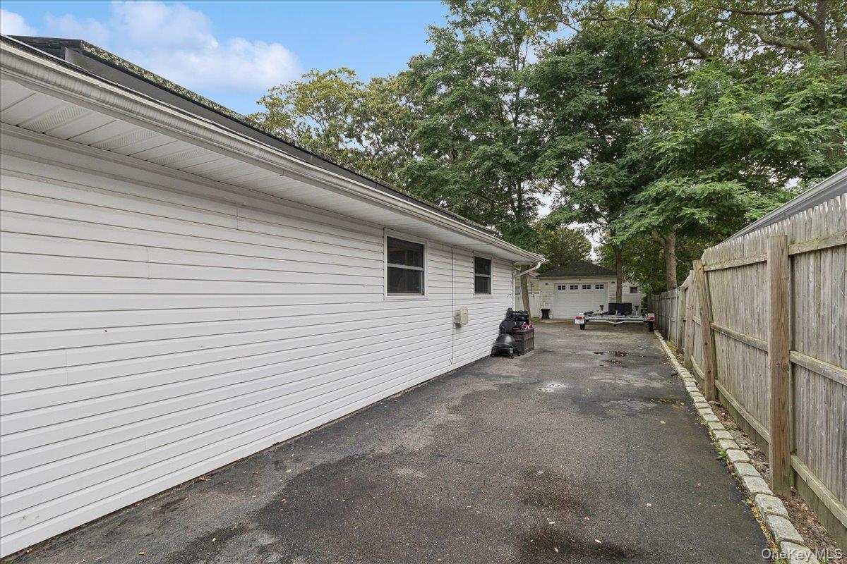 7 Pine Tree Drive