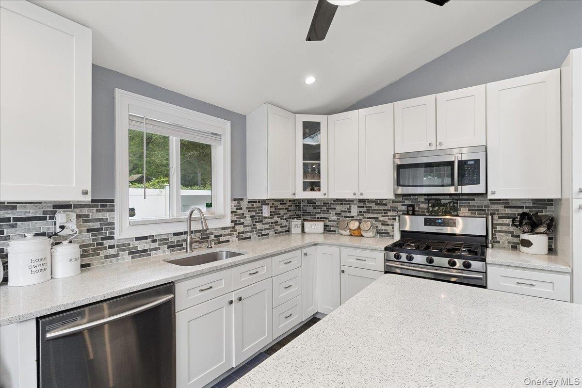 7 Pine Tree Drive