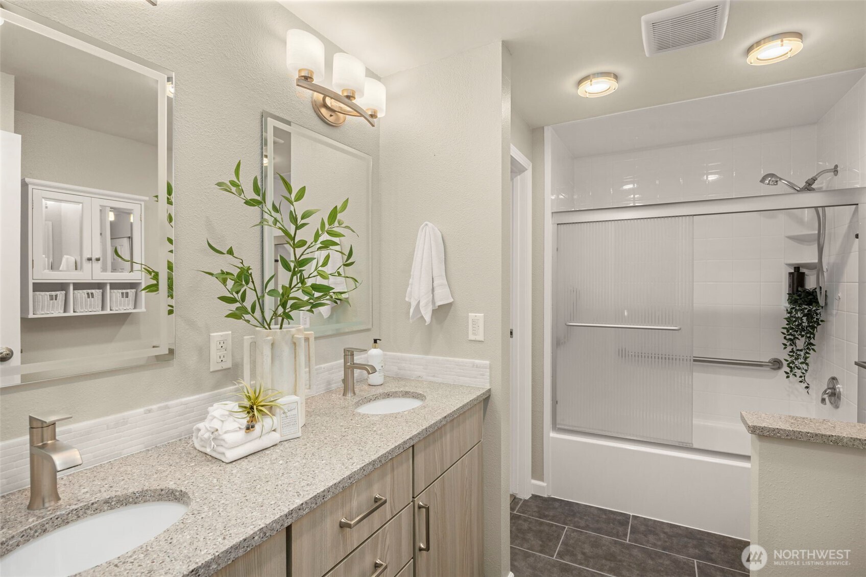 1555 Union Avenue NE Unit: 54