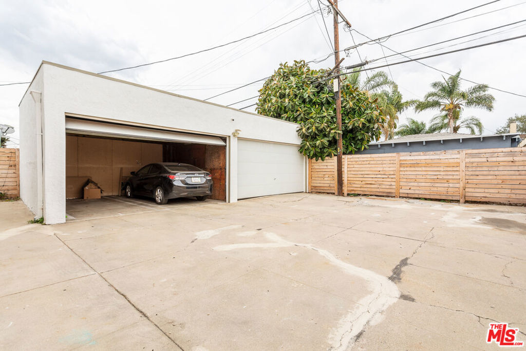 3036 S Virginia Road Unit: 2