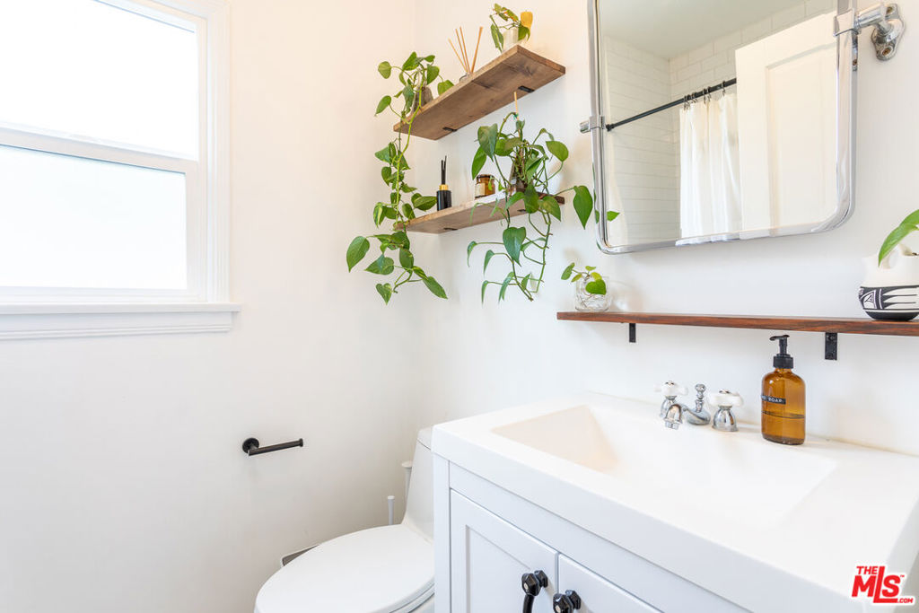 3036 S Virginia Road Unit: 2