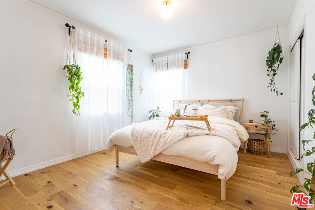 3036 S Virginia Road Unit: 2