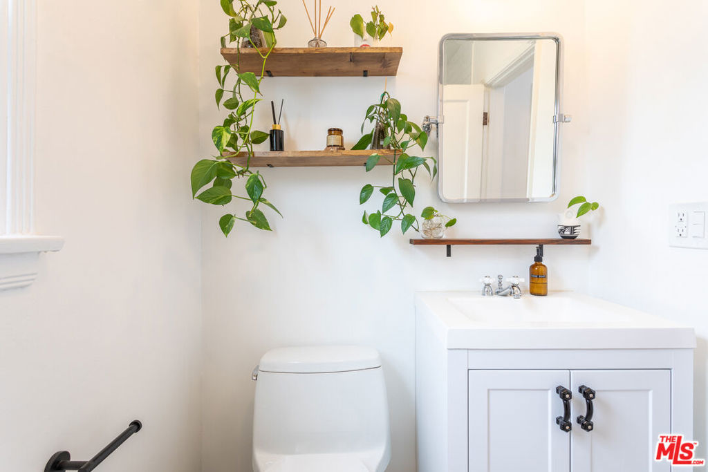 3036 S Virginia Road Unit: 2