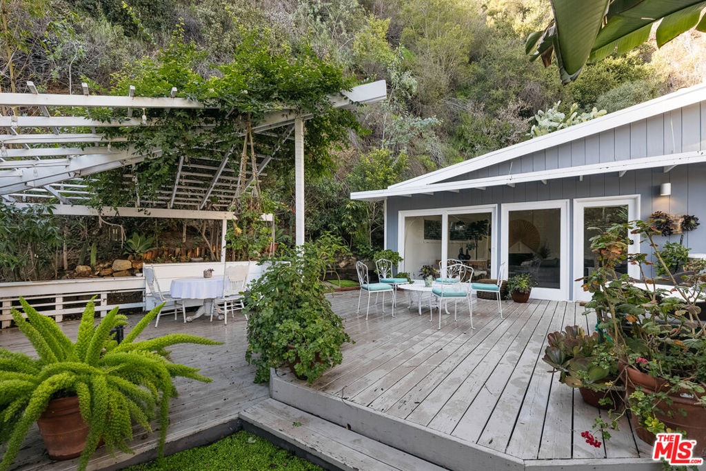 6209 Glen Oak Street