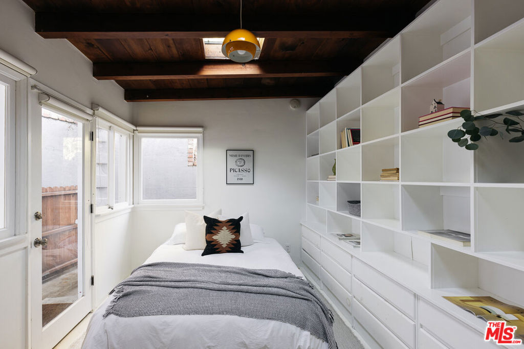 6209 Glen Oak Street