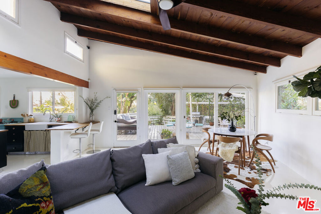 6209 Glen Oak Street