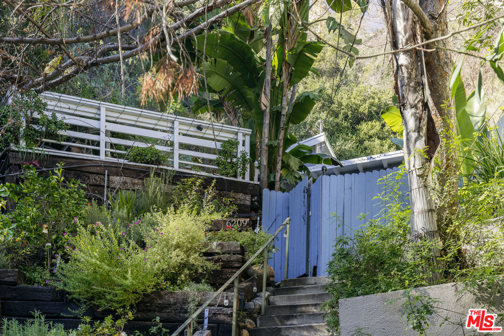 6209 Glen Oak Street