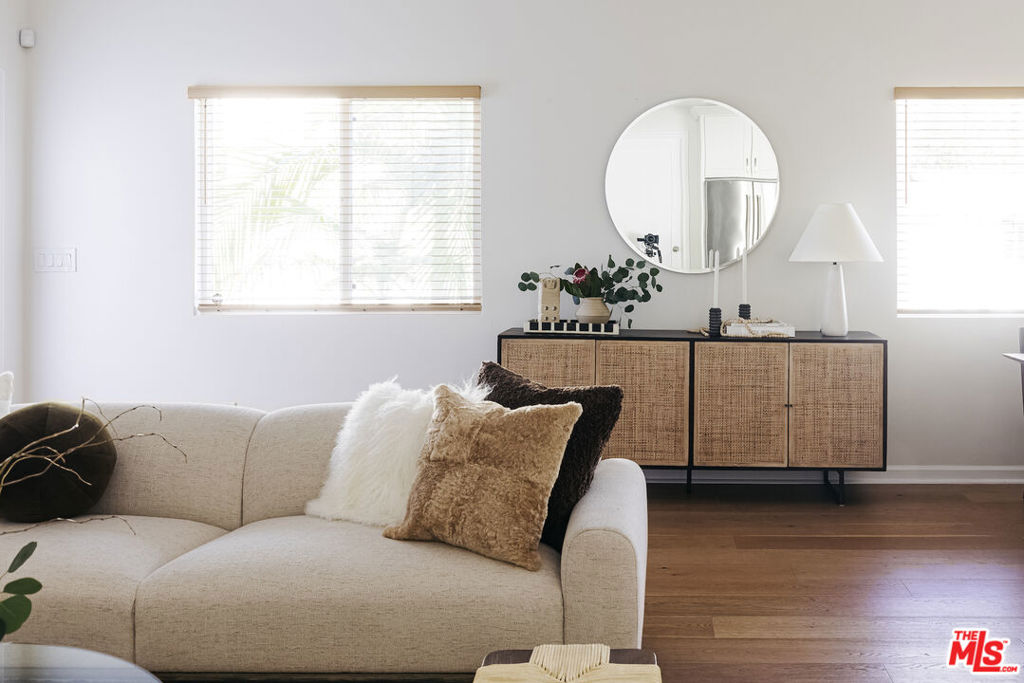 6158 Glen Oak Street